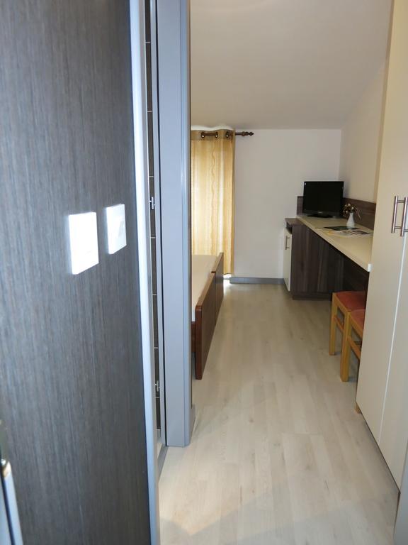 Hotel Oceanus Deny Pag Town Exterior foto